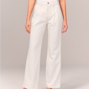 Abercrombie & Fitch High Rise 90s Relaxed Jean